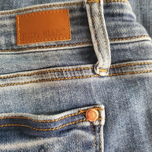 Judy Blue Boot Cut Blue Jeans, Size 32, Midrise - Picture 7 of 7